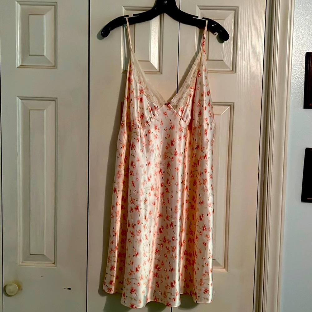 Vintage Secret Treasures 2x Flora Satin and Lace Gown/Chemise